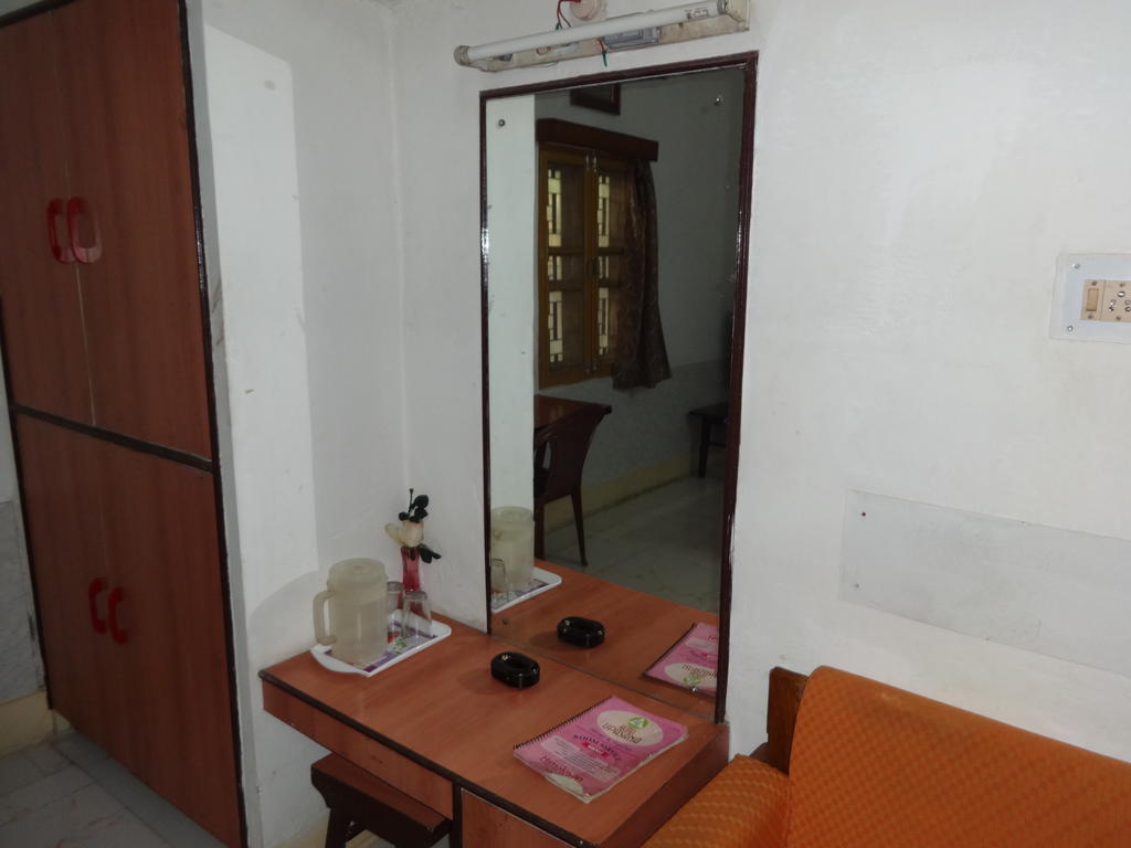 Hotel Upasana Bhubaneswar Dış mekan fotoğraf